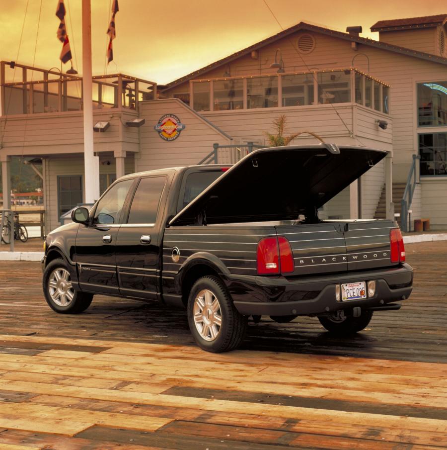  Lincoln Blackwood 2001 года  (фото 35 из 46)